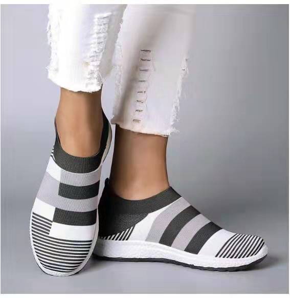 Foot Striped Sneakers