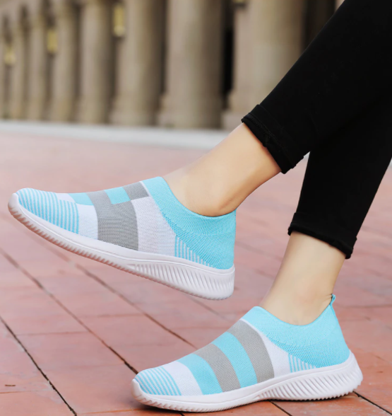 Foot Striped Sneakers