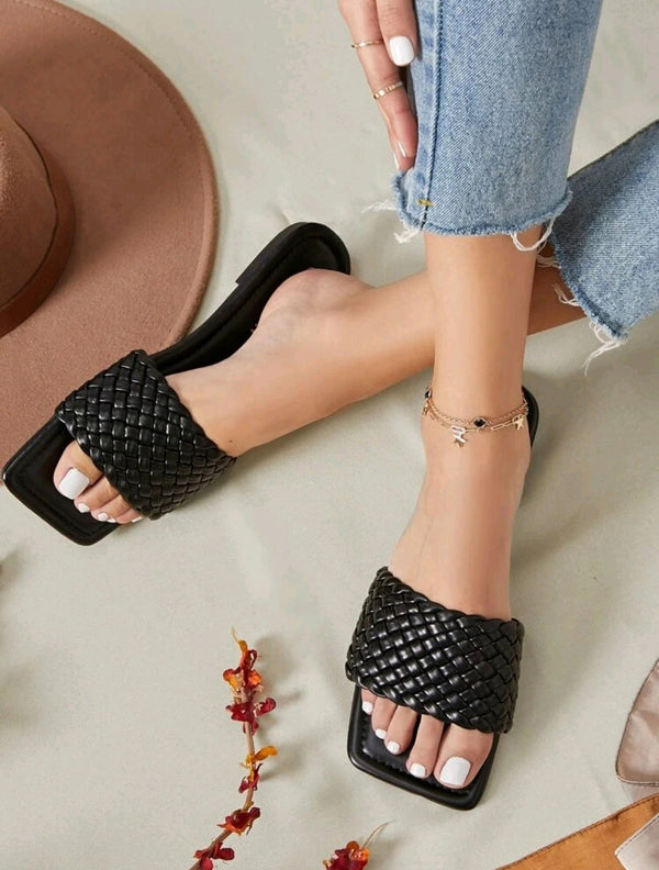 FOX SQUARE TOE SANDALS